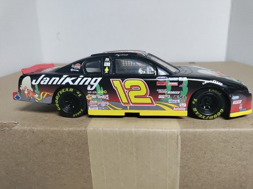 Kerry Earnhardt #12 Jani-King / Looney Tunes Rematch 2002 Monte Carlo 1:24 - Picture 3 of 16