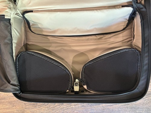 Victorinox 20" Wheeled Black Carry On Garment Bag.  Mobilizer NXT 4.0  31343001 - Picture 20 of 24