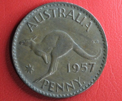 * 1957y. PENNY CIRCULATED DOT ON BACK OF QUEENS NECK NICE COIN   #ZRA91 - Afbeelding 3 van 10