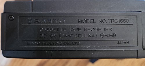 Sanyo TRC 1550 mit Koffer Walkman Cassette Player Recorder *GETESTET* mit 7 Kassetten - Bild 3 von 7