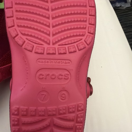 Crocs Disney Parks Rosa Glitzer Mickey Icon Clogs für Erwachsene M7/W9 - Bild 4 von 4