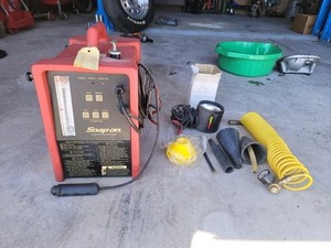 SNAP ON EELD302A Evaporative Emissions Tester Smoke Machine