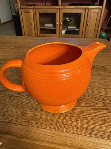 Vintage Fiesta Ware Radioactive  Red  Tea Pot (no lid).