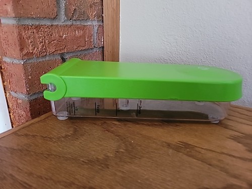 Progressive Onion Chopper Dicer Green 2-Cup Capacity Small Dice Vegetable Cutter - 第 5/11 張圖片