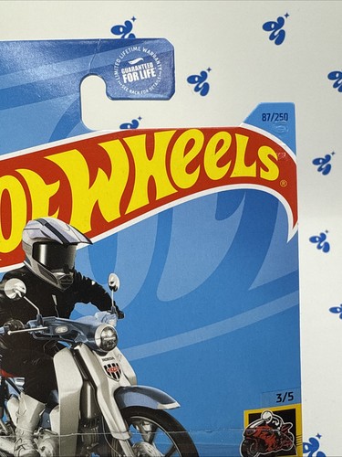 Hot Wheels - Honda Super Cub Sky Blue - HW Moto 3/5 87/250 2023 D Case #110 - Picture 3 of 12