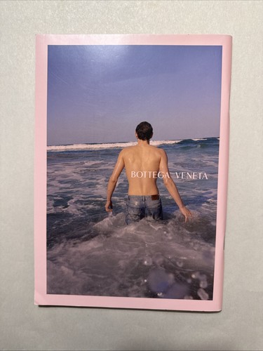 BUTT Magazin #35 TROYE SIVAN, Herbst 2024, Gay Queer - Bild 2 von 6