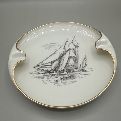 Vintage Lenox Aschenbecher mit dem historischen Schoner Columbia 22K Akzente - Bild 1 von 3