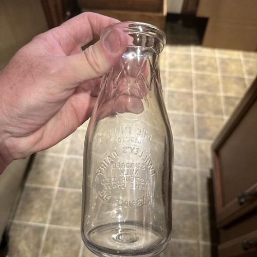 Twilley’s Dairy Embossed Pint Milk Bottle Cambridge Maryland MD - Picture 6 of 12