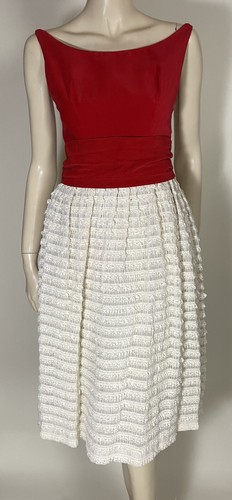 1950s True Vintage Pretty Red Cotton Velveteen White Ruffled Skirt Dress Jr. S - Picture 4 of 11