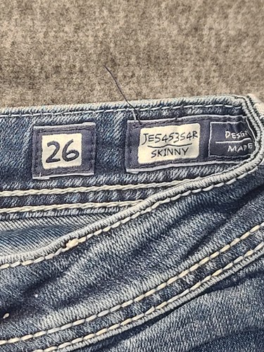 Miss Me Jeans Womens 26x30 Skinnty Fit Tapered Leg Embellished Cowgirlcore - Picture 3 of 15