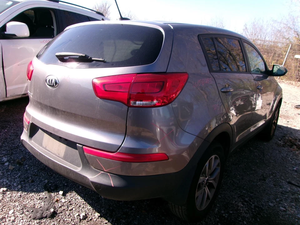 二手前中心内部后视镜适合:2014 起亚 Sportage 前中心 — 第 4/4 张图片