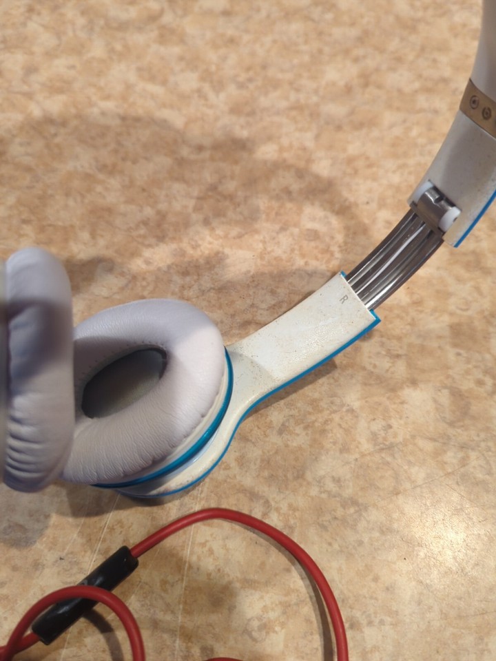 Beats by Dr. Dre Solo HD Headphones Baby Blue, Works, Wired + Case eBay