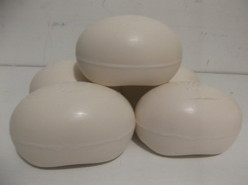 5 X 300 GRM BARS AU LAIT & HONEY BATH S OAP SCOTTISH FINE SOAP