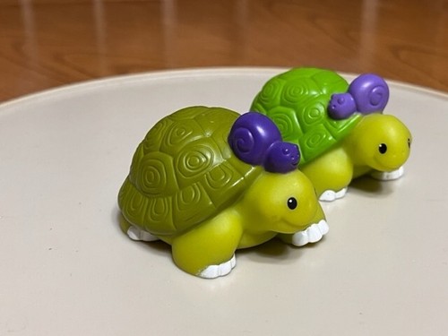 PISHER PRICE TORTUGAS ARCA DE NOÉ CON CARACOLES MORADOS UN CAPARAZÓN CLARO UN CAPARAZÓN OSCURO - Imagen 2 de 7