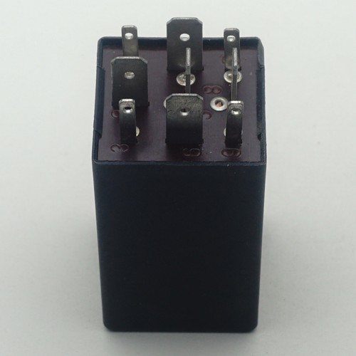 81.25927.0109 28.1000.00 Automotive Relay 9 Pins x1PC NEW - Picture 3 of 6