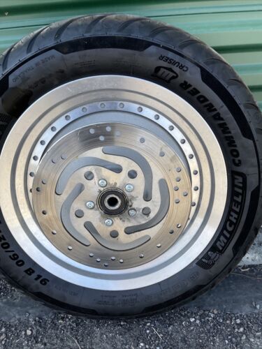 Nice! OEM Factory HARLEY-DAVIDSON SOFTAIL Fatboy Front Wheel Rim with Tire - Picture 4 of 16