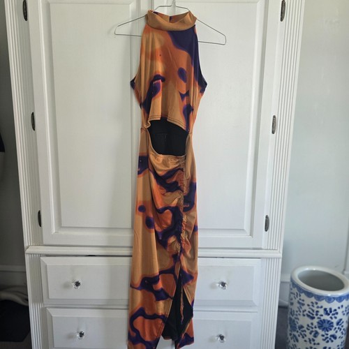 Neu mit Etikett Prettylittlething Boho Chic Batik Midikleid mit Raffung, Größe 2 - Bild 1 von 10