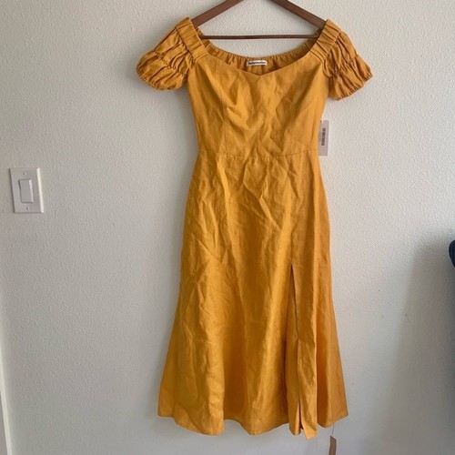 Vestido midi de lino con hombros descubiertos Reformation Canopy - Imagen 2 de 9
