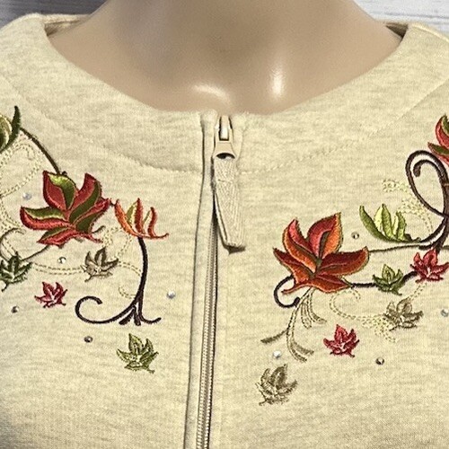 Neu mit Etikett Breckenridge Fleece-Cardigan Petite Medium bestickt Blätter Strass - Bild 2 von 13