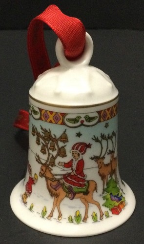 HUTSCHENREUTHER 2007 CHRISTMAS BELL "In Reindeer land" PORCELAIN Ornament - Picture 2 of 6