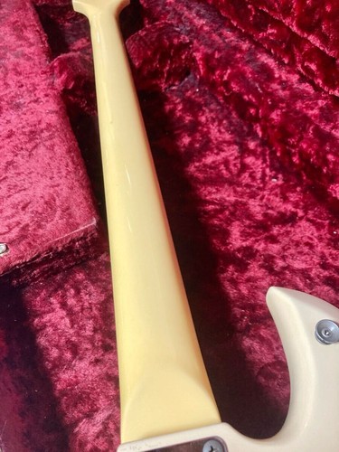 Used B.C.RICH N.J. Series MIJ EAGLE BASS White *Fretless* Modified 4.3kg - Picture 6 of 10