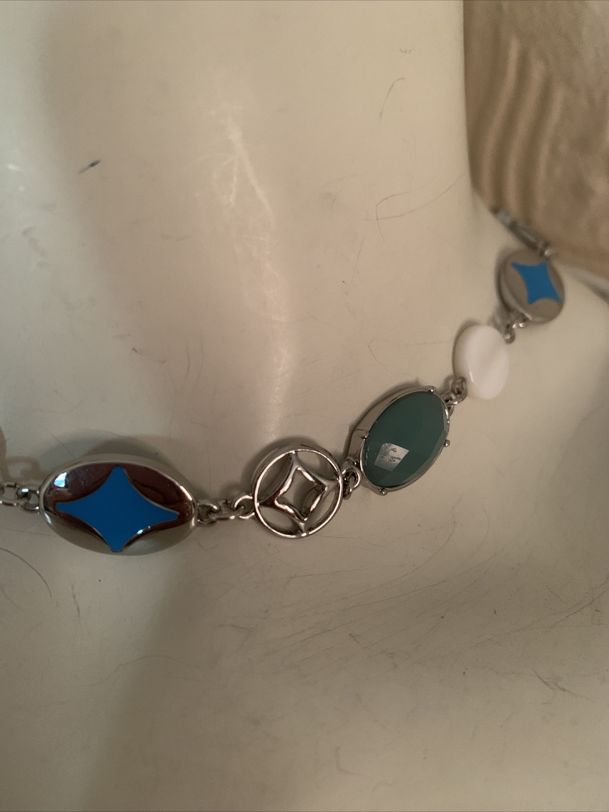 Picture 2 of 3