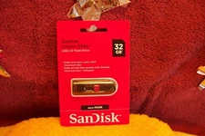 SanDisk Cruzer Glide 32GB USB Flash Drive
