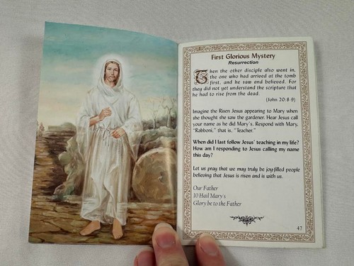 Plastic Purple Colored Rosary w/ Living the Rosary Today Prayer Booklet Beginner - Picture 7 of 10