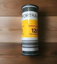 1 Roll Kodak Professional Gold 400 Color Negative Film, 120 Roll