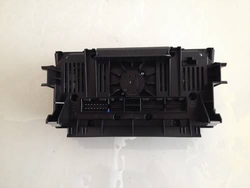 Unidad de mando climatizador Audi A3 8P0820043BL - Imagen 3 de 3