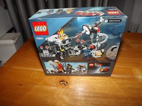 LEGO THE LEGO MOVIE MELTING ROOM 122 PCS 70801 NIB 2014