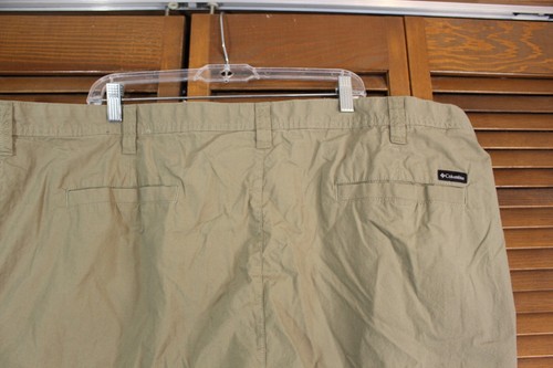 Columbia Herrenshorts 50 x 9,5 militärgrün Logo Knopf flache Fronttaschen - Bild 4 von 12