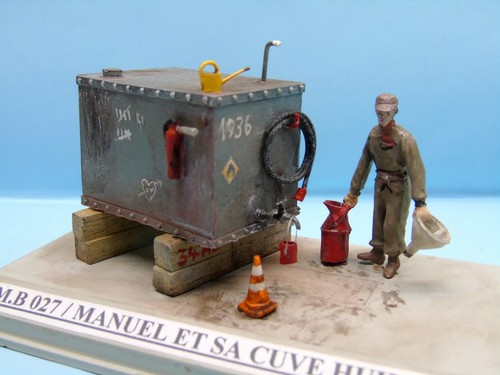 M.M.B 027B / KIT RESINE / MANUEL ET SA CUVE HUILE / FUEL 1/43 - Picture 2 of 3