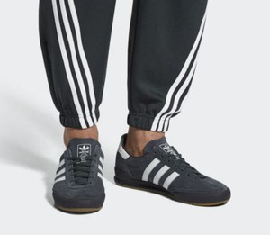 adidas Turnschuh JEANS CQ2768 grau SALE Schnürschuhe adidas Jeans Schuhe CarbonGrey: : Bekleidung