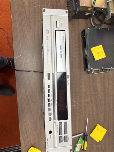 Denon Dn-600F Single Compact Disc Player Rack Mount No Remote