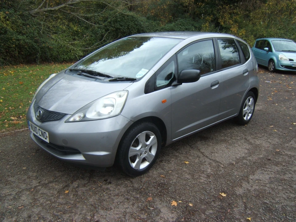 HONDA JAZZ 1.2 SE VTEC   2010   ONE  OWNER FROM  NEW - Image 4 of 4
