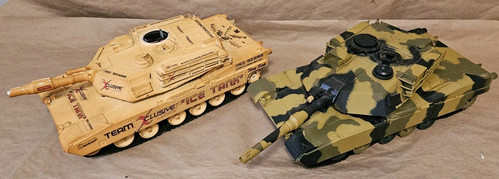 Two (2) RC Battle Tank 2.4Ghz Heng Long 1/24 Abrams M1A2 3816 Airsoft - UNTESTED - Bild 2 von 8
