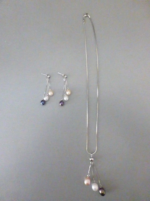 Perlenkette und passende Perlenohrringe Multicolor Perlen Kette / Ohrstecker