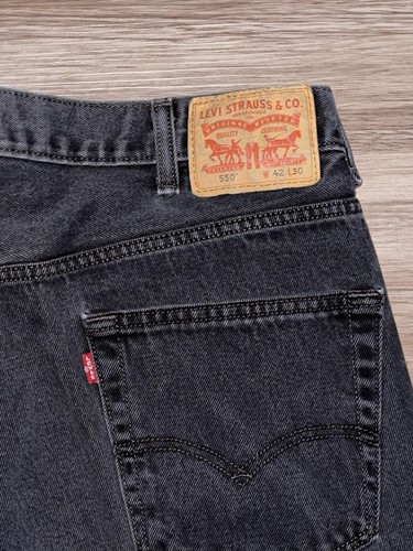 Levis 550 Jeans Mens 42x30 Black Relaxed Fit Tapered Leg Denim Zip Fly - Picture 5 of 6