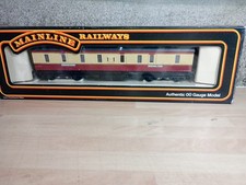 MAINLINE 937336 OO BR 50FT PARCEL VAN (BG) BR CREAM CRIMSON MINT CONNDITION