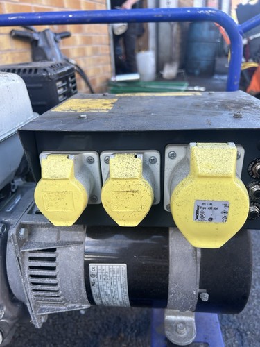 HONDA GENERATOR 4KVA 110VOLT 16/32 AMP - Picture 2 of 9
