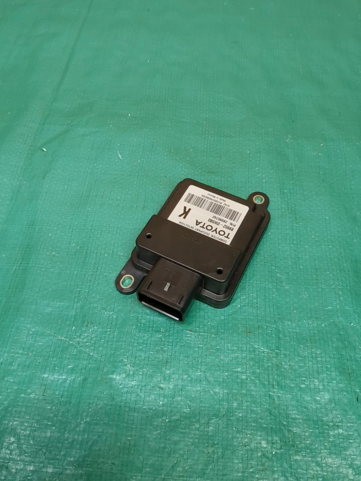 Módulo sensor detección ocupación asiento Scion XB 2008-2011 OEM 89952-0W080 Foto 2 de 4