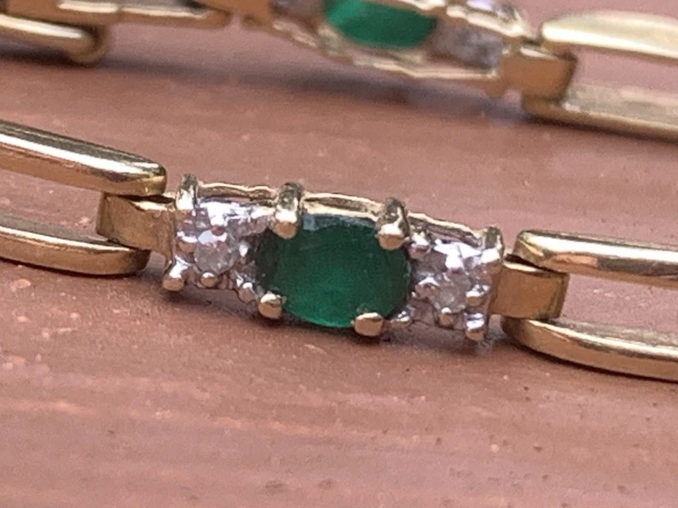 Brazalete vintage de diamantes y esmeraldas de 14kt Foto 2 de 4