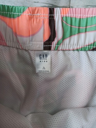 Pre Owned Gap Boy's Rashguard And Swim Trunks Size XL(12) - Picture 9 of 11