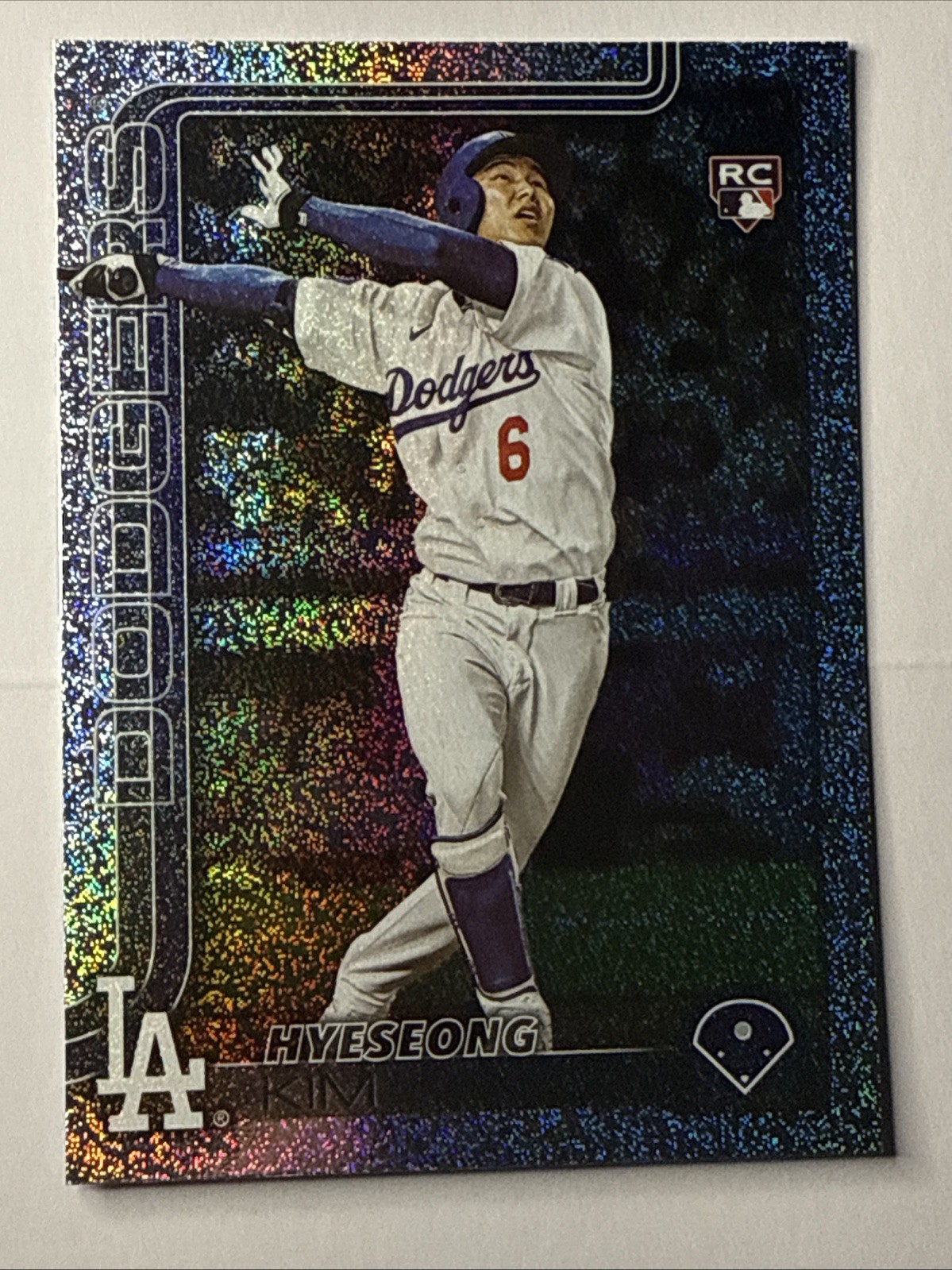 2025 Topps Series 2 Hyeseong Kim Sand Glitter Parallel RC Dodgers