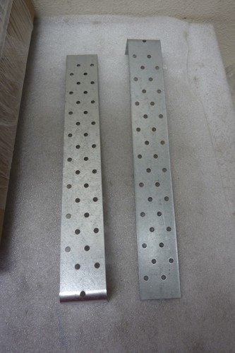 Box mit 12" Stahl Montage Riemen Klammern Verbindungsplatten - Bild 3 von 7