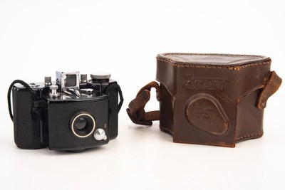 Ikko Sha Start 35 35mm Bolta 24x24mm Exposure Bakelite Viewfinder Camera V28