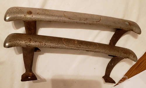 Paar antike/vintage Ofenschienen Gusseisen Stahl Fußstiefelstützen