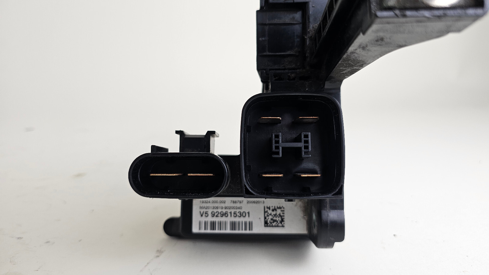 11-18 BMW F30 Battery Power Refuse Module Unit OEM 929615301 for 