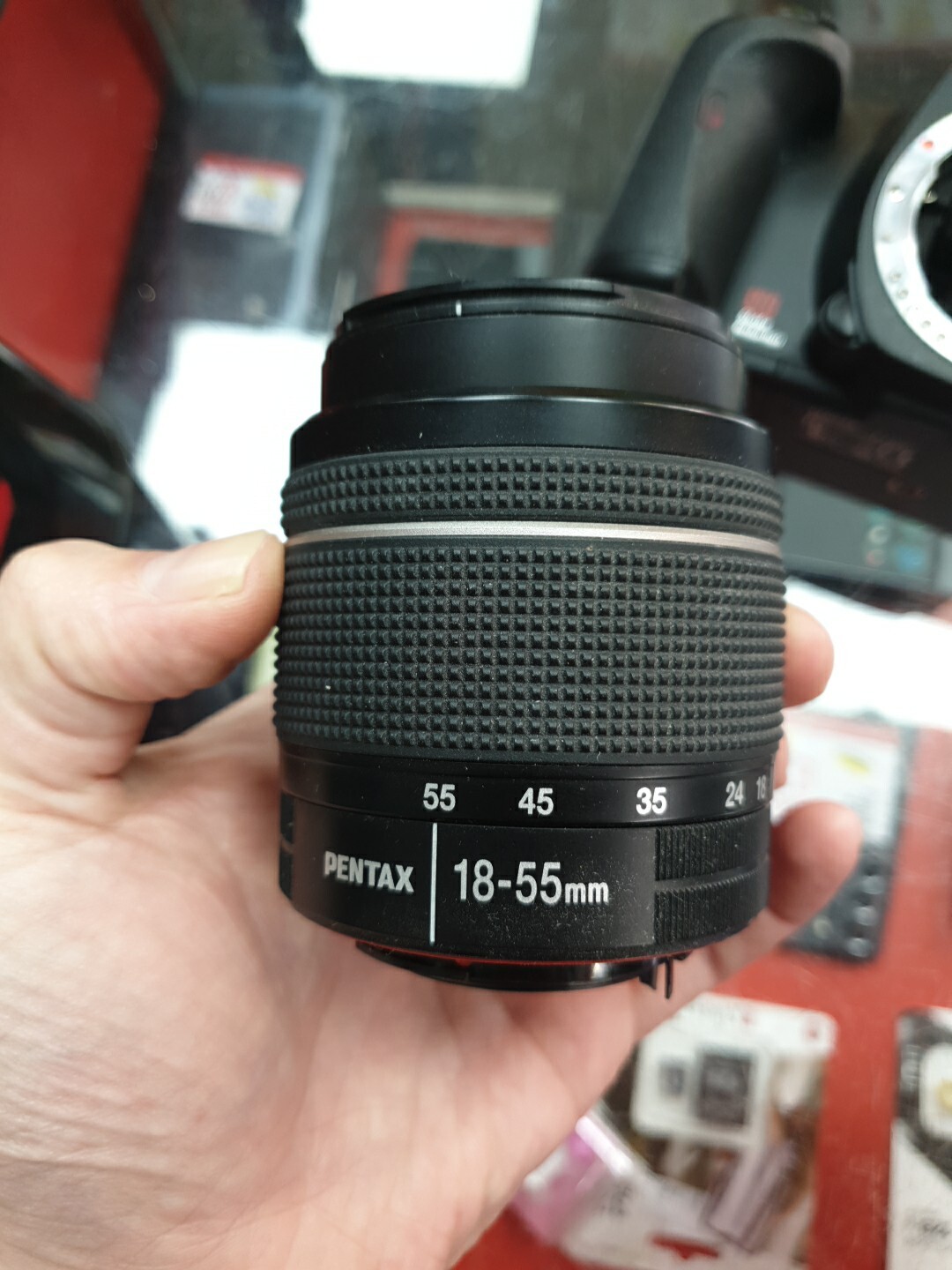 Pentax K100D Digital SLR with SMC Pentax DA 18 50mm f/3.5 5.6 Zoom